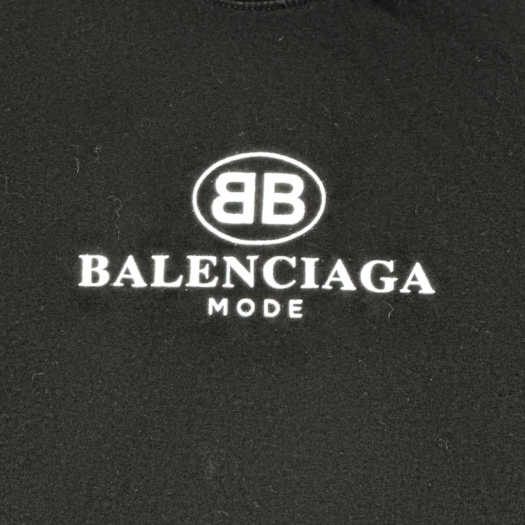 BALENCIAGA